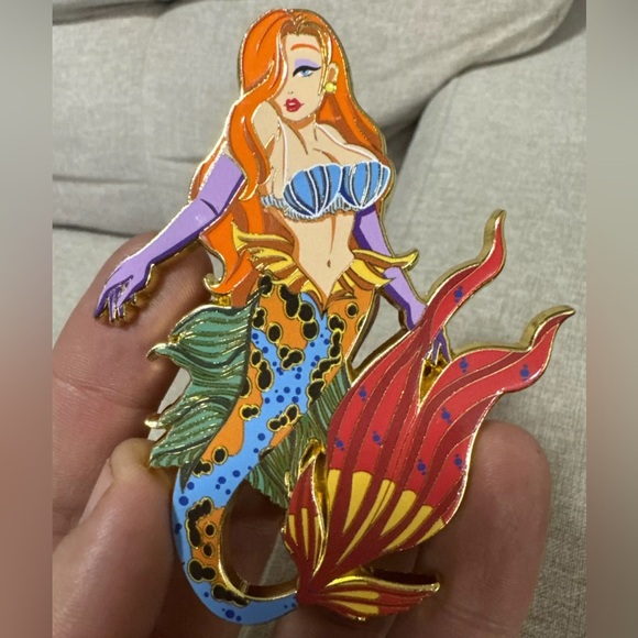 Disney Who Framed Roger Rabbit -Jessica Rabbit LE 88 Mermaid fantasy pin - Picture 1 of 3